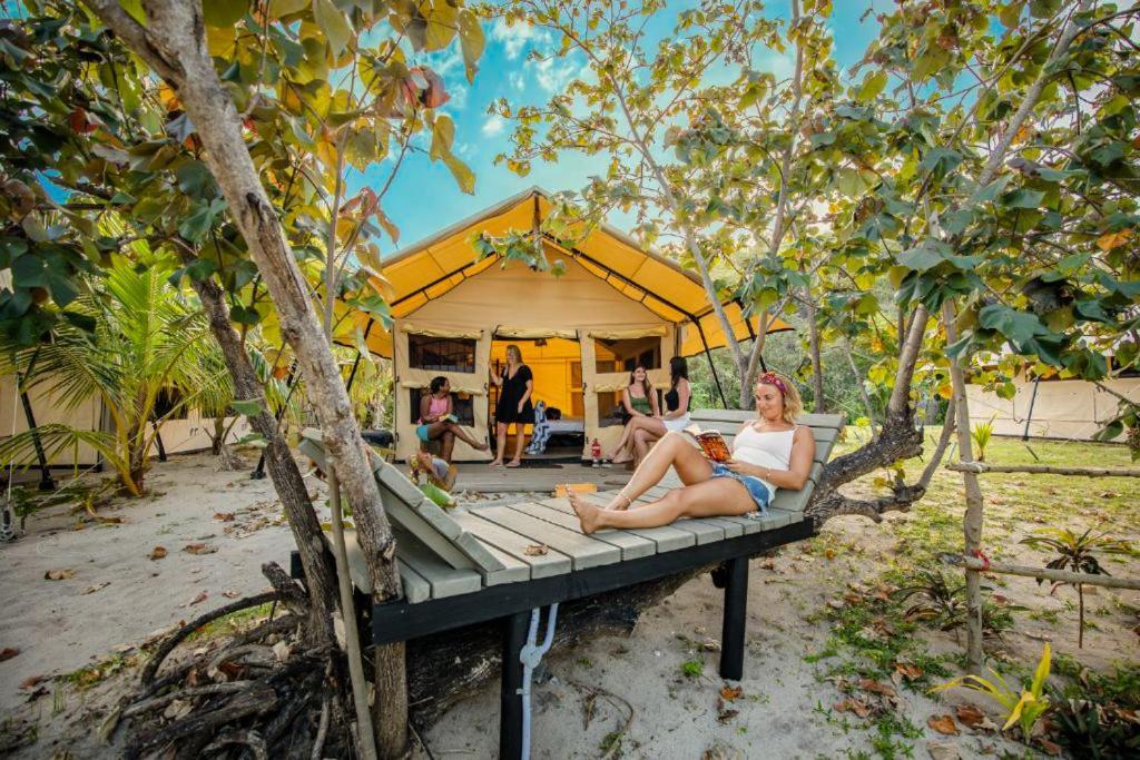 Barefoot Kuata Island Resort Eksteriør bilde