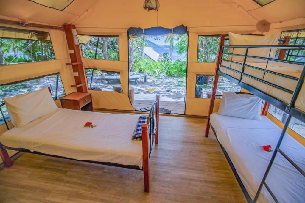Barefoot Kuata Island Resort Eksteriør bilde